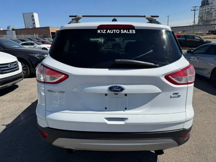 Ford Escape 2016 photo 3