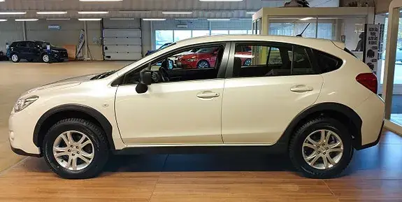 Subaru Xv 2014 photo 2