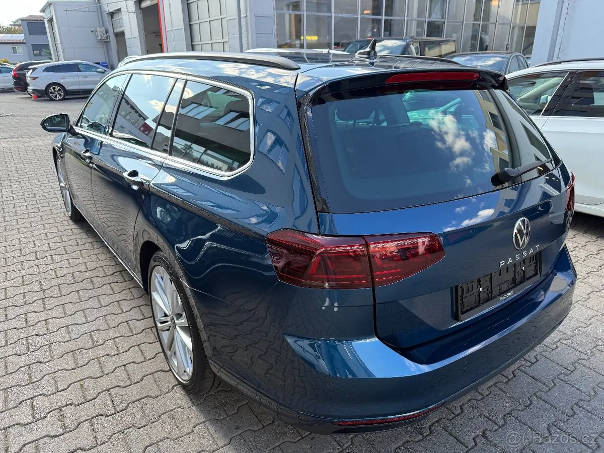 Volkswagen Passat 2023 photo 4