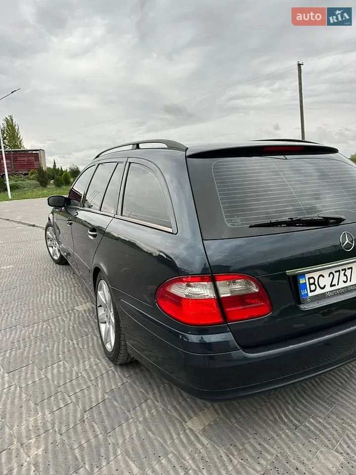 Mercedes-Benz E-Class 2003 photo 4