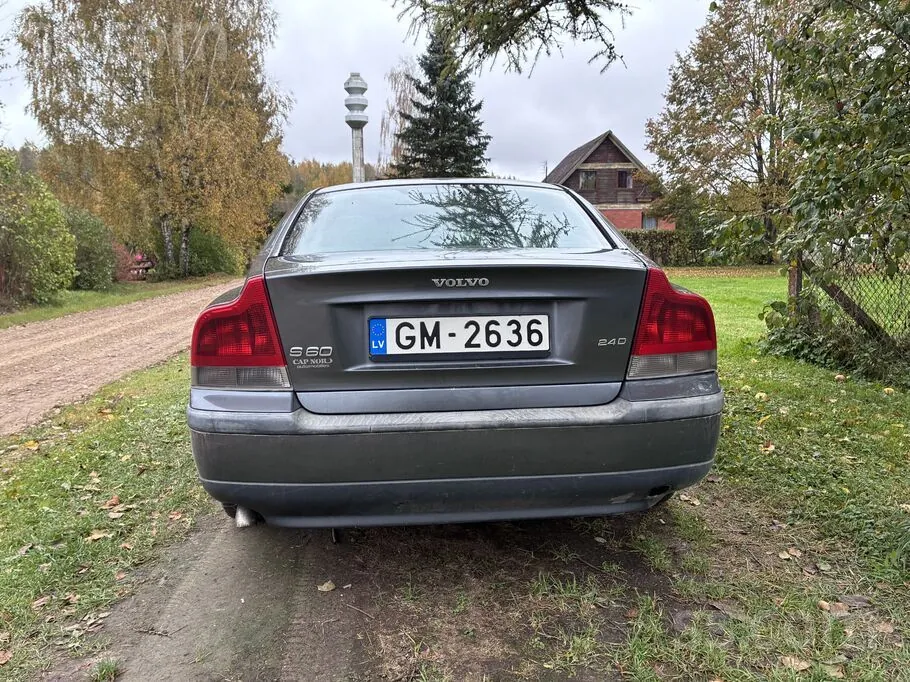 Volvo S60 2004 photo 2