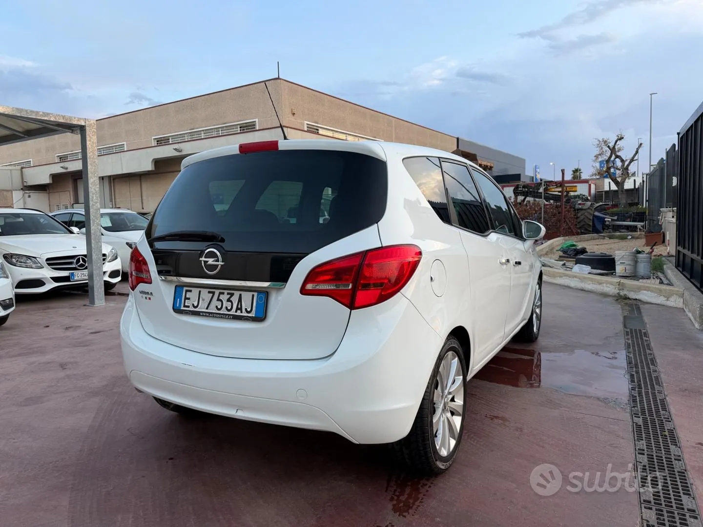 Opel Meriva 2011 photo 4