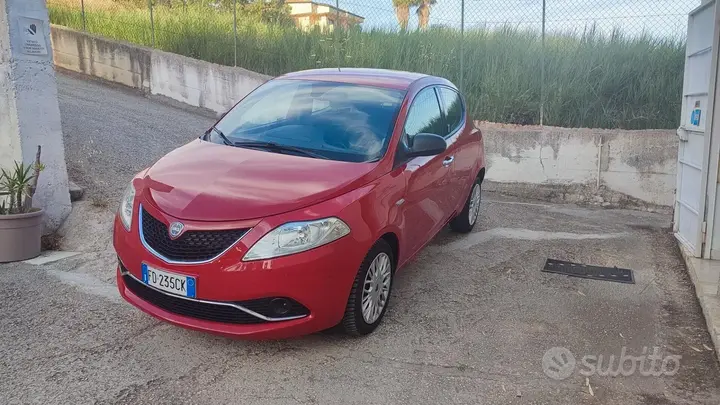 Lancia Ypsilon 2017 photo 2
