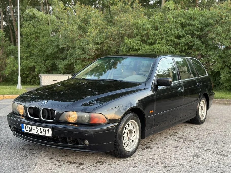 BMW 523