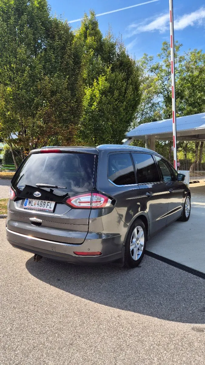 Ford Galaxy 2016 photo 2
