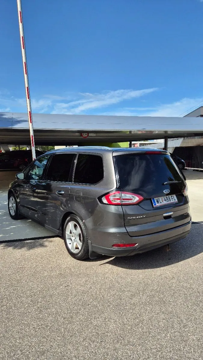 Ford Galaxy 2016 photo 3