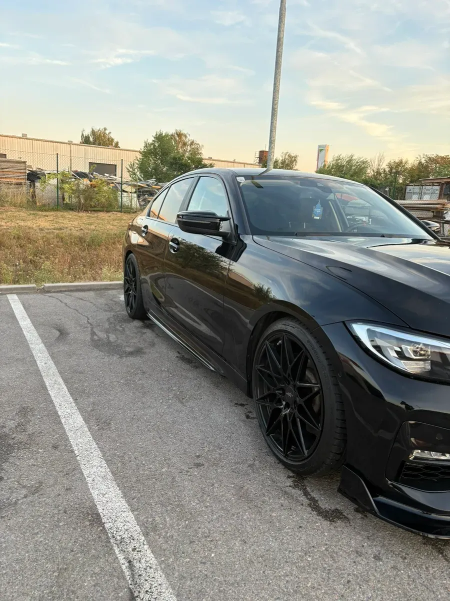 BMW 3 Series 2020 photo 2