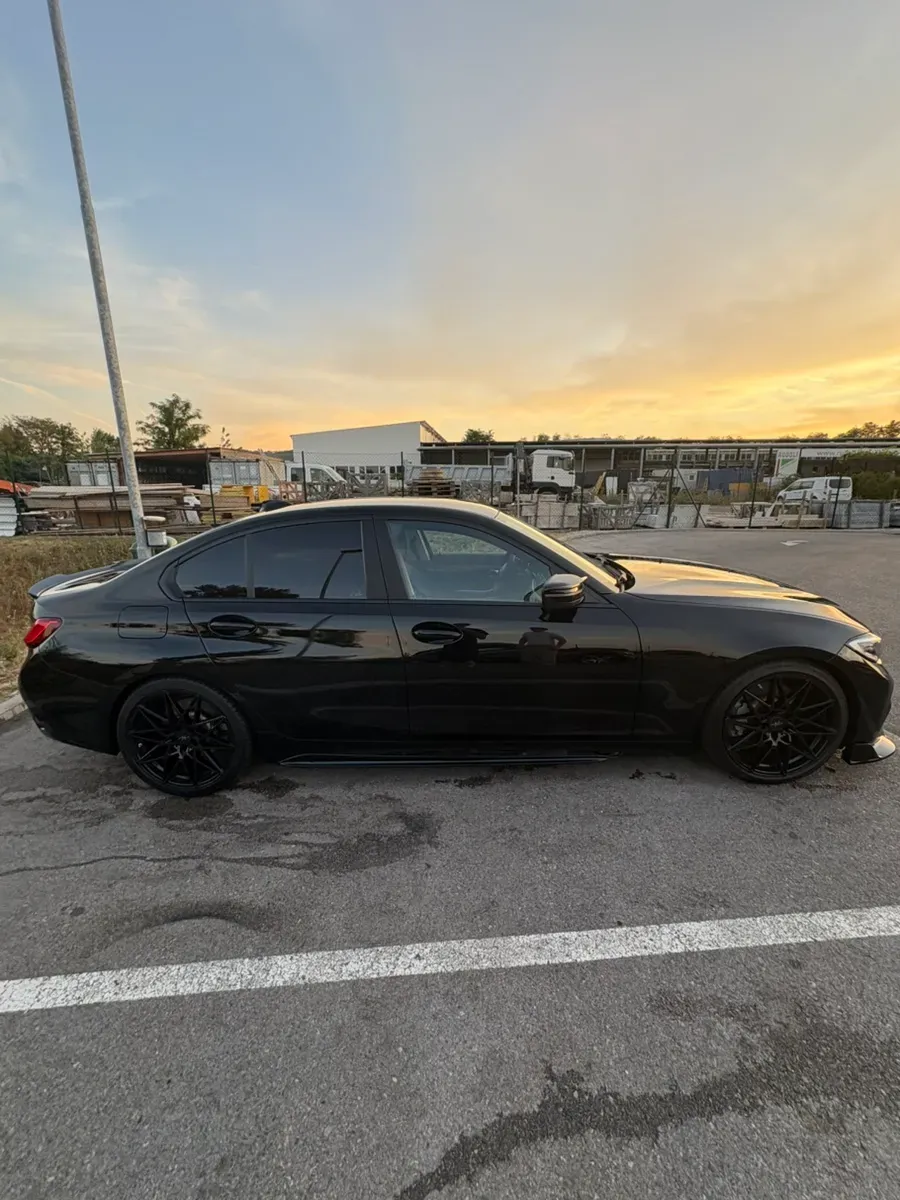 BMW 3 Series 2020 photo 3