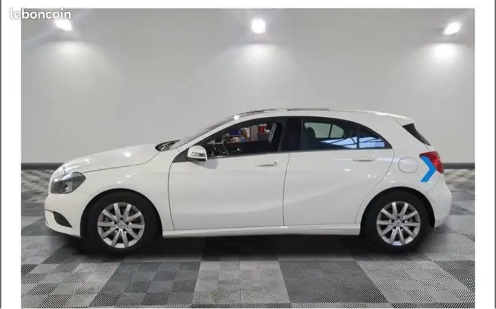 Mercedes-Benz A-Class 2014 photo 2