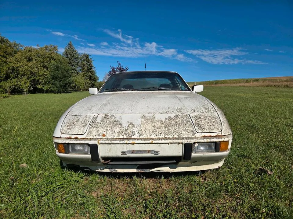Porsche 924
