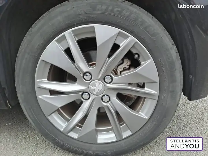 Peugeot 208 2023 photo 5
