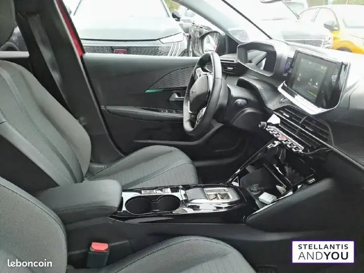 Peugeot 208 2023 photo 2