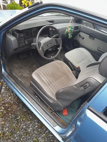 Nissan Sunny 1986 photo 4