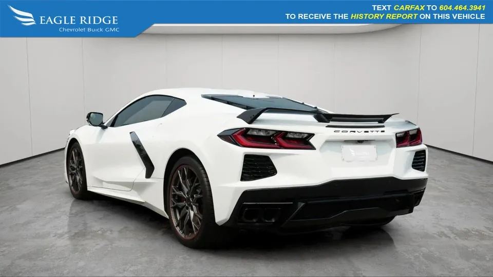 Chevrolet Corvette Stingray 2024 photo 3