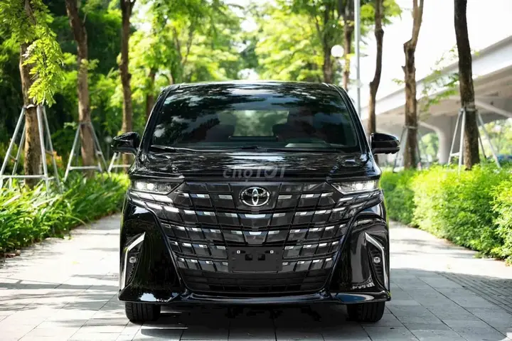 Toyota Alphard 2026 photo 2