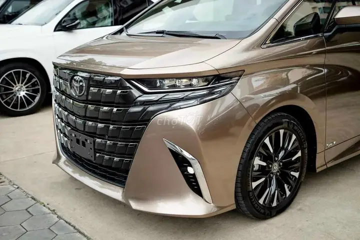 Toyota Alphard 2026 photo 5
