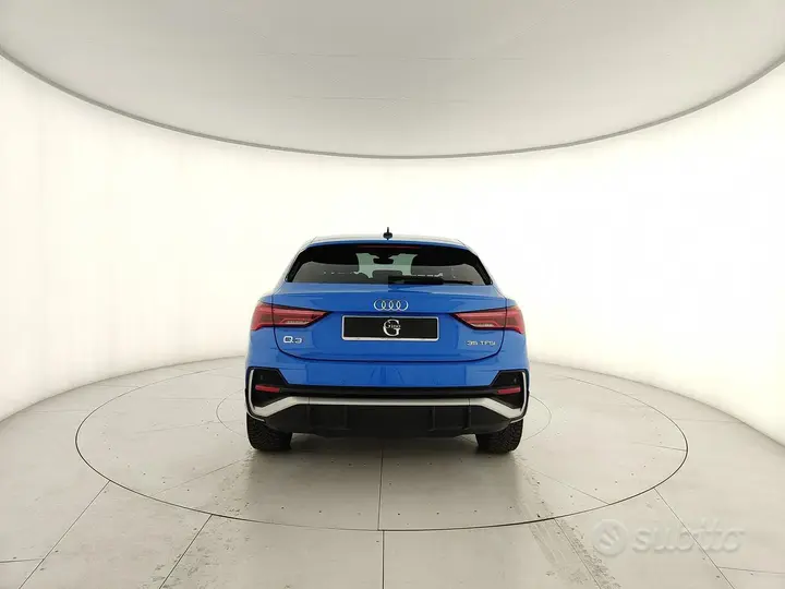 Audi Q3 2021 photo 4