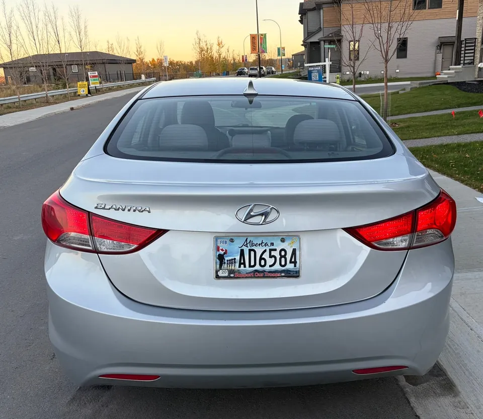Hyundai Elantra 2013 photo 4