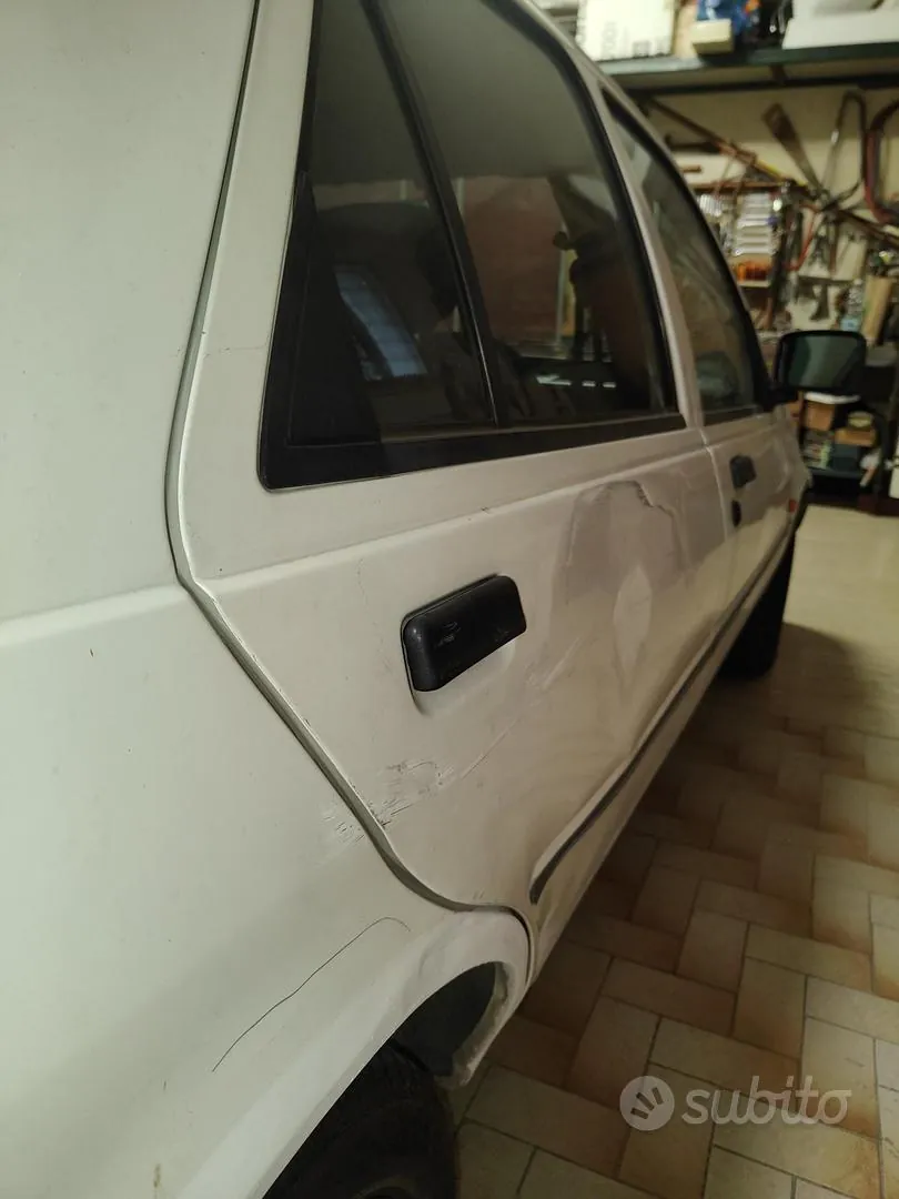 Ford Fiesta 1993 photo 3