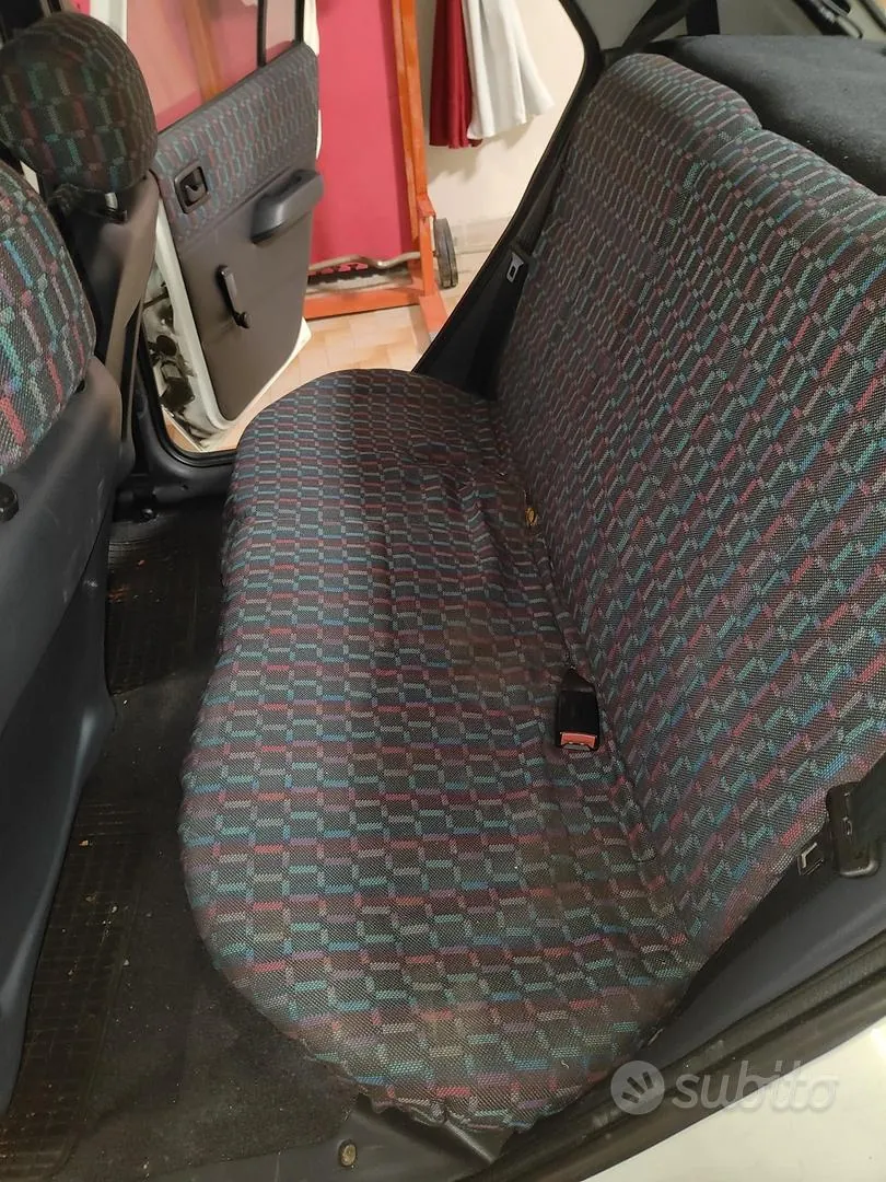 Ford Fiesta 1993 photo 5