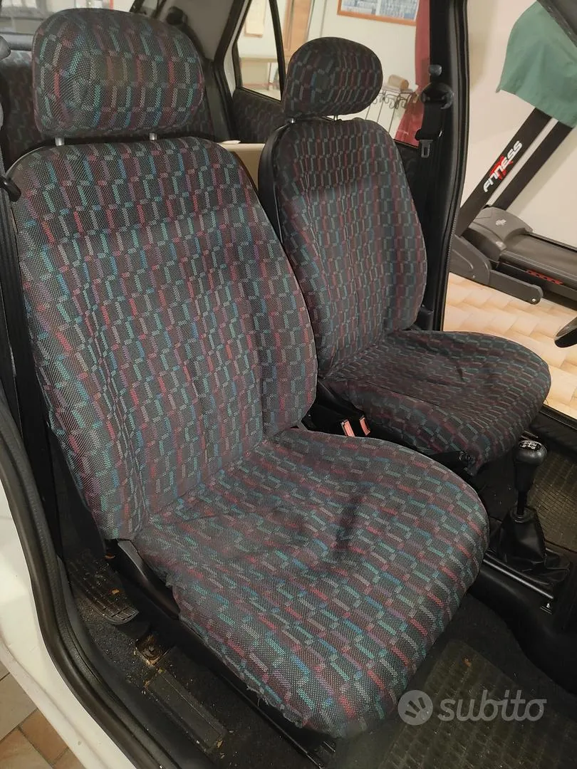 Ford Fiesta 1993 photo 4