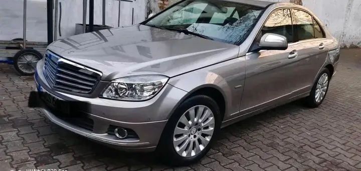 Mercedes-Benz C180