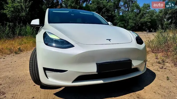 Tesla Model Y 2023 photo 5