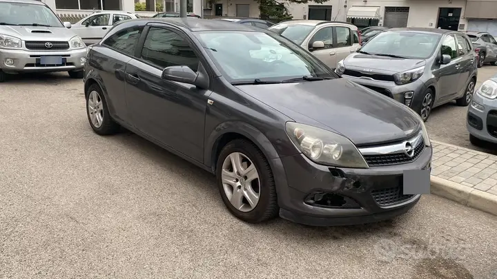 Opel Astra 2009 photo 2