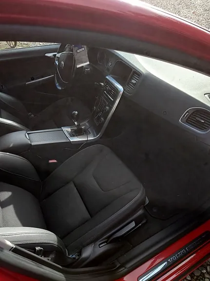 Volvo V60 2013 photo 2