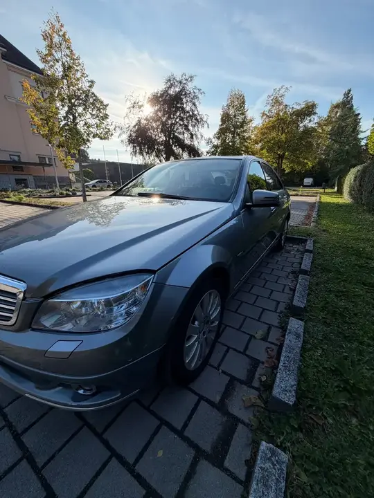 Mercedes-Benz C-Class 2009 photo 2