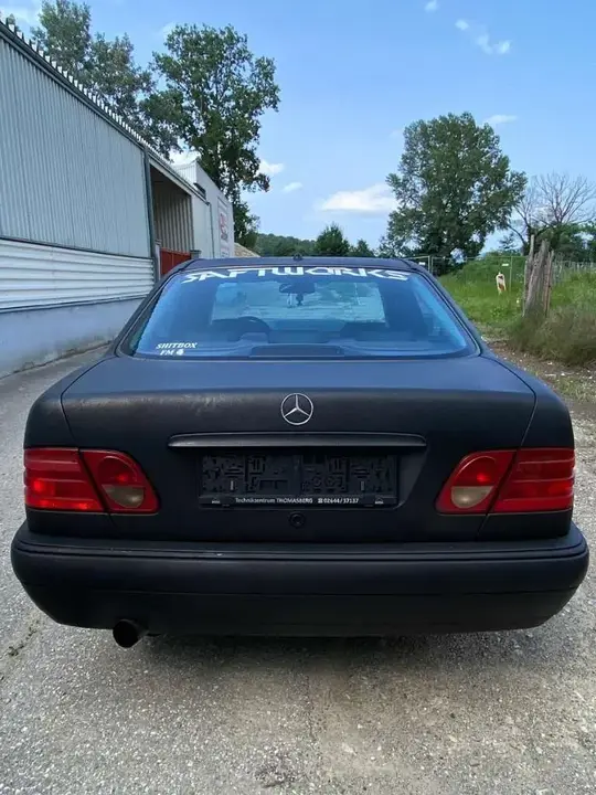 Mercedes-Benz E-Class 1999 photo 3