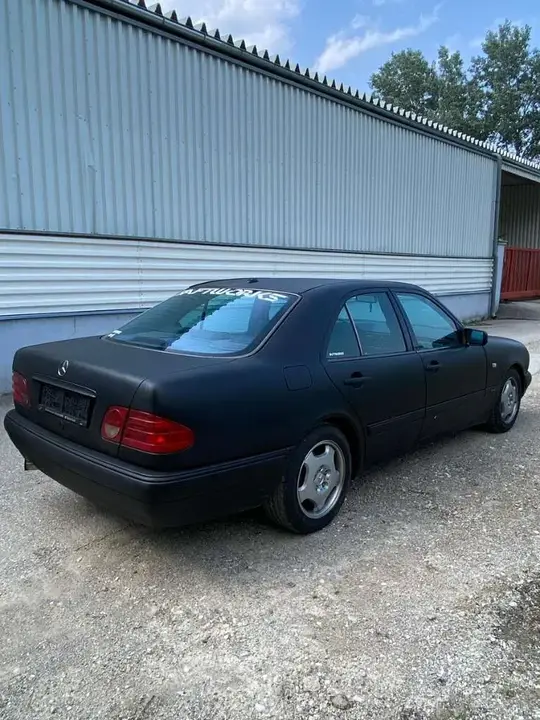 Mercedes-Benz E-Class 1999 photo 2