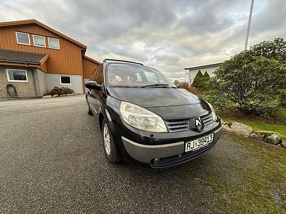 Renault Grand Scenic 2004 photo 2