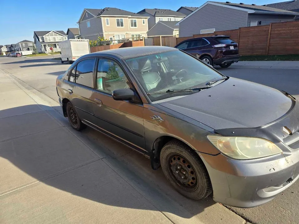 Honda Civic Sedan 2004 photo 2