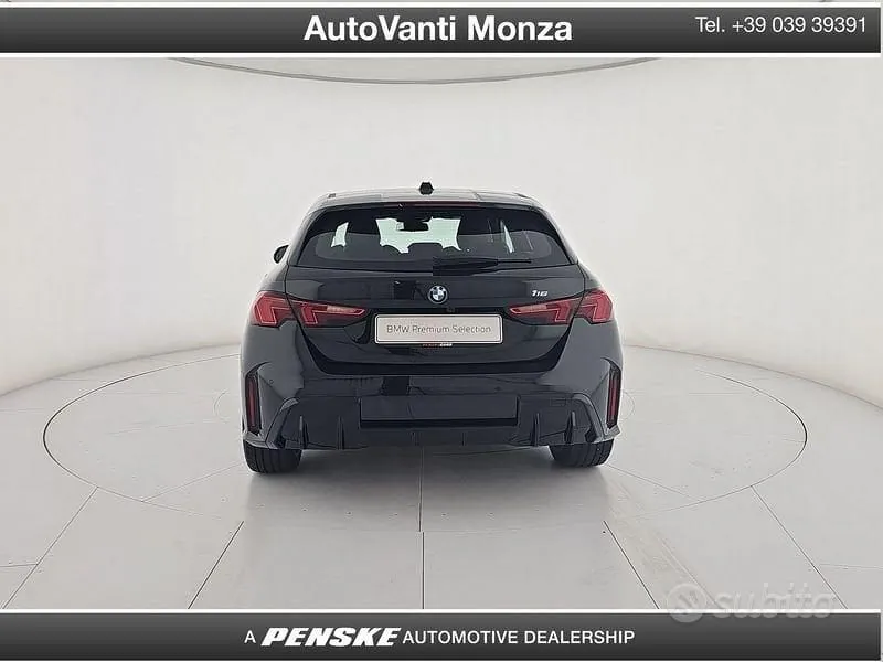 BMW 1 Series 2025 photo 5