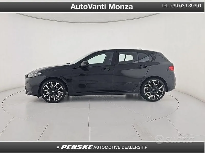 BMW 1 Series 2025 photo 3