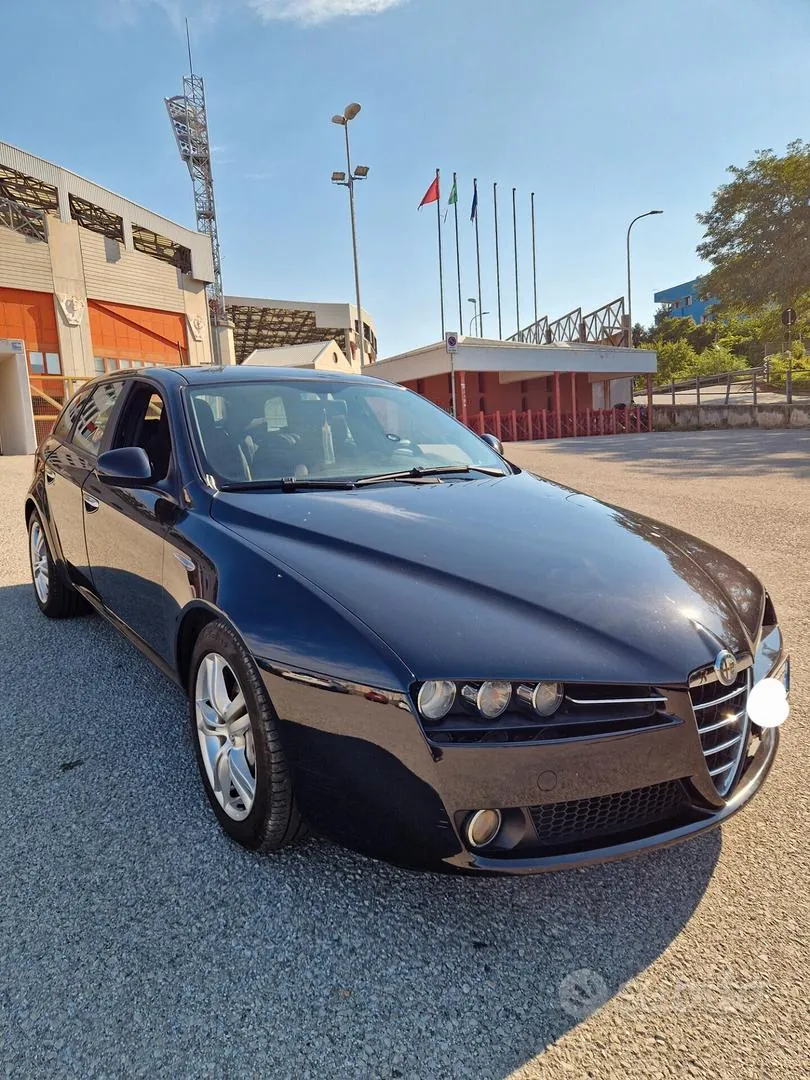 Alfa Romeo 159 2008 photo 3