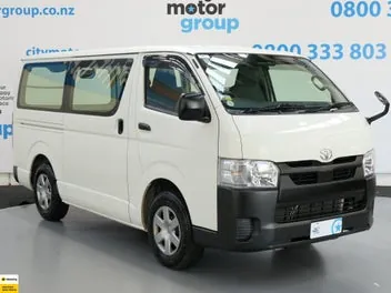 Toyota Hiace 2022 photo 2