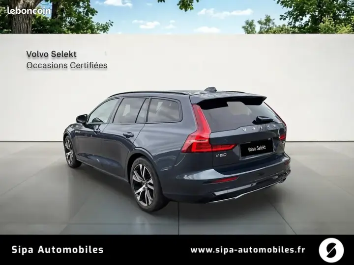 Volvo V60 2025 photo 3