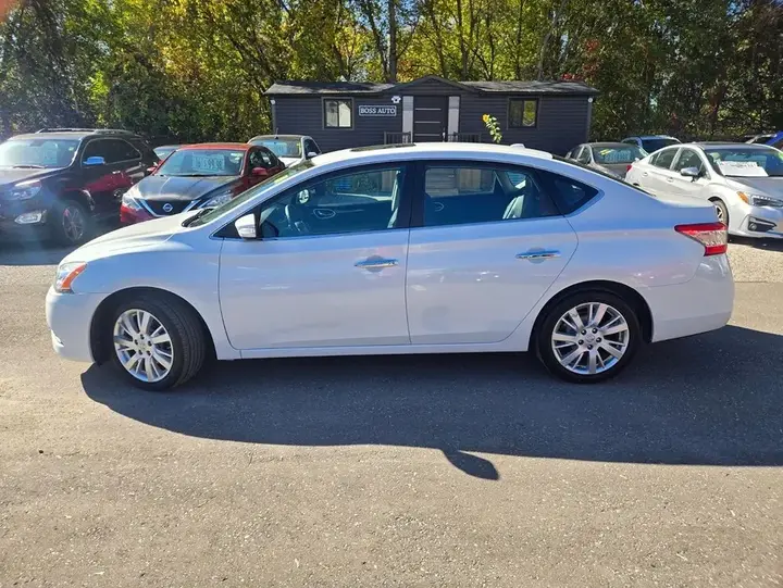 Nissan Sentra 2014 photo 2