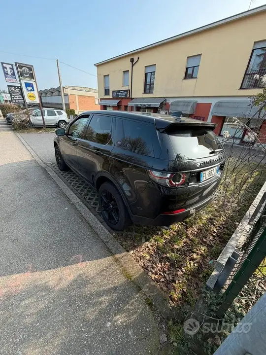 Land Rover Discovery Sport 2019 photo 4