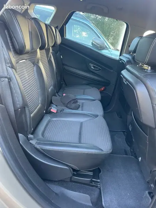 Renault Scenic 2017 photo 4