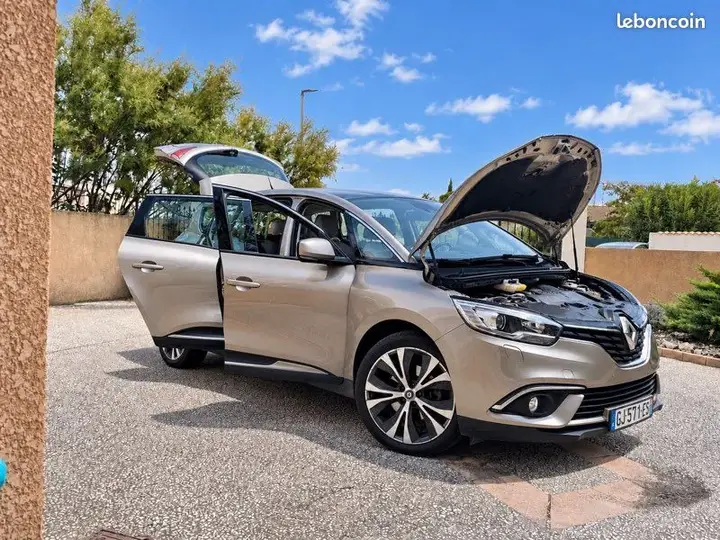 Renault Scenic 2017 photo 2