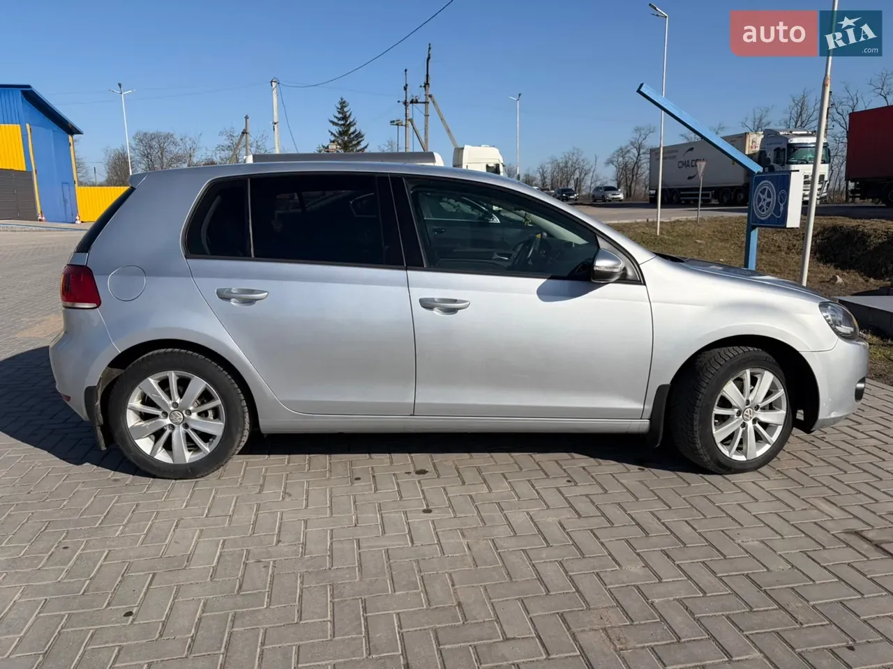 Volkswagen Golf 2012 photo 4