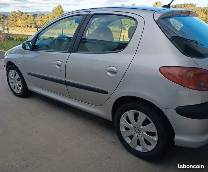 Peugeot 206