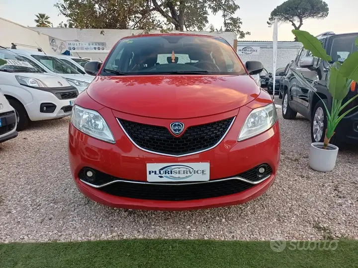 Lancia Ypsilon 2018 photo 2