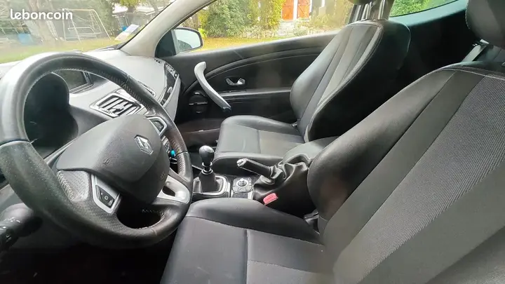 Renault Megane 2012 photo 3