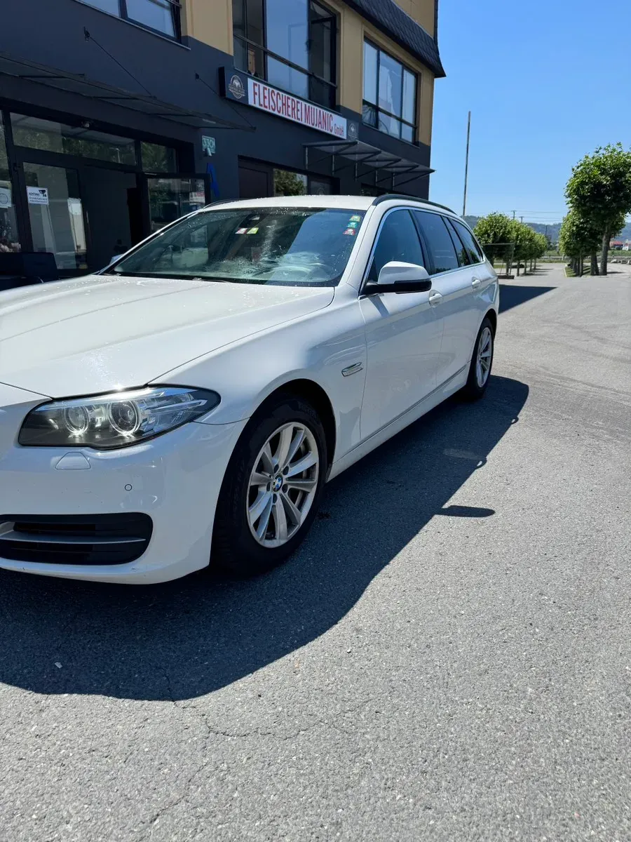 BMW 5 Series 2017 photo 2