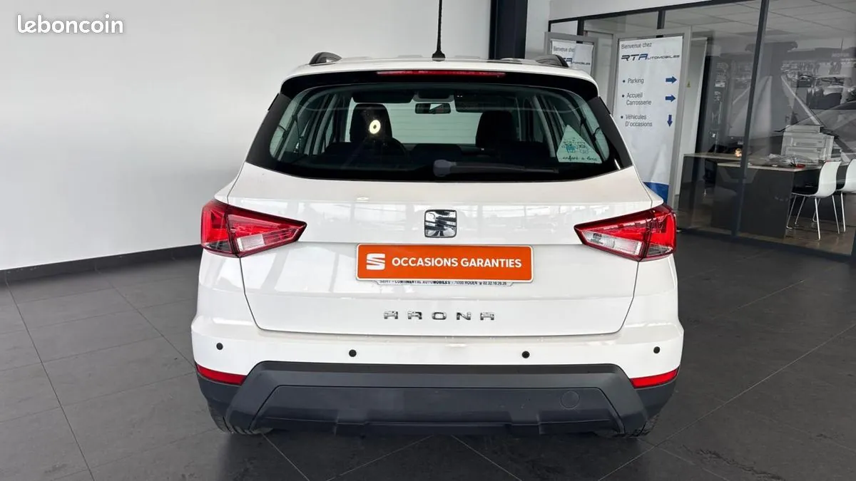 Seat Arona 2017 photo 3
