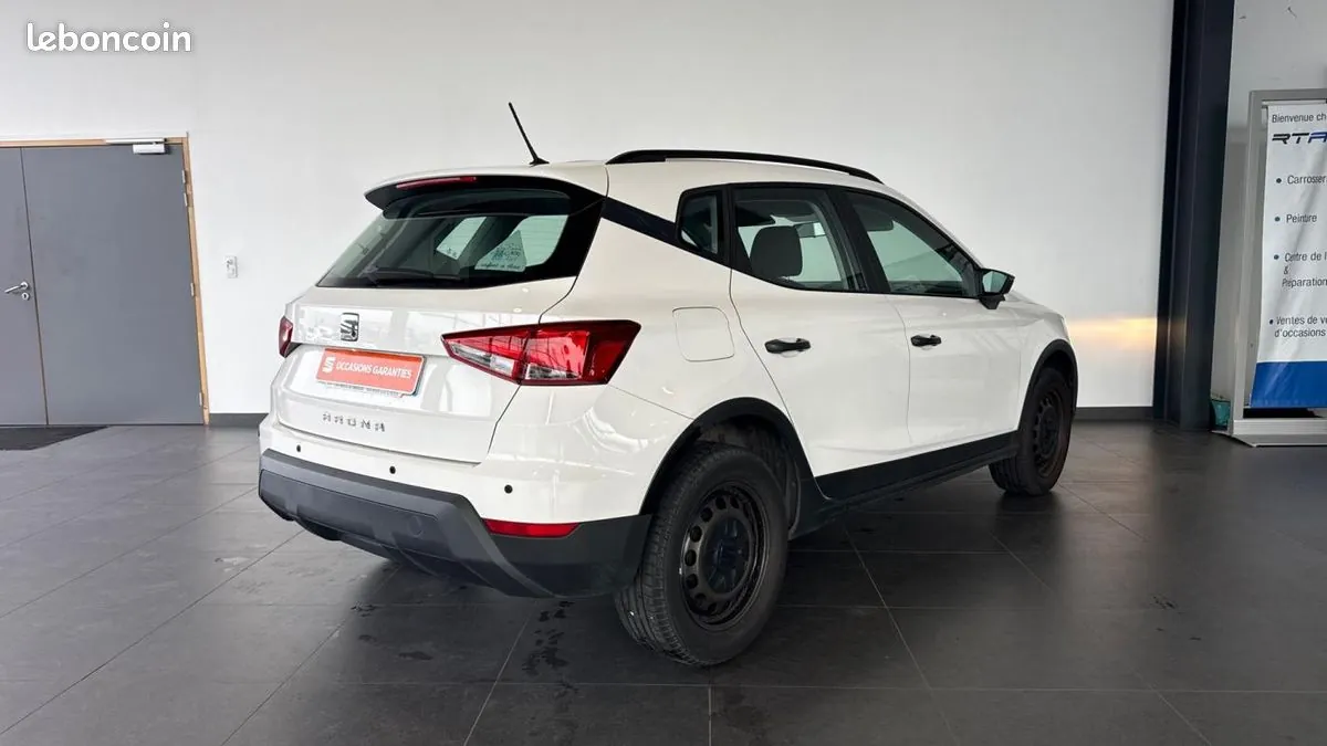 Seat Arona 2017 photo 4
